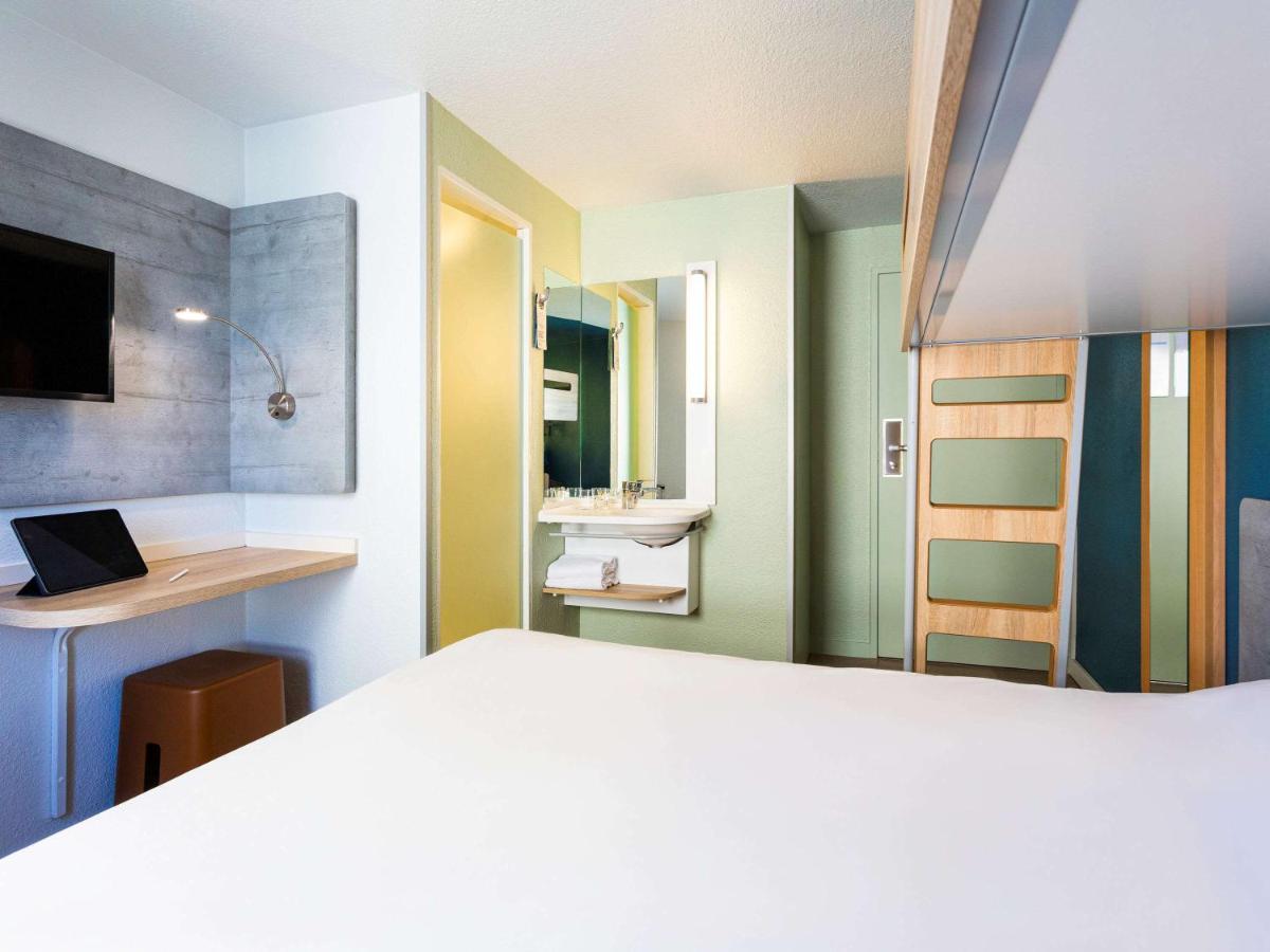ibis budget Rueil Malmaison Bagian luar foto