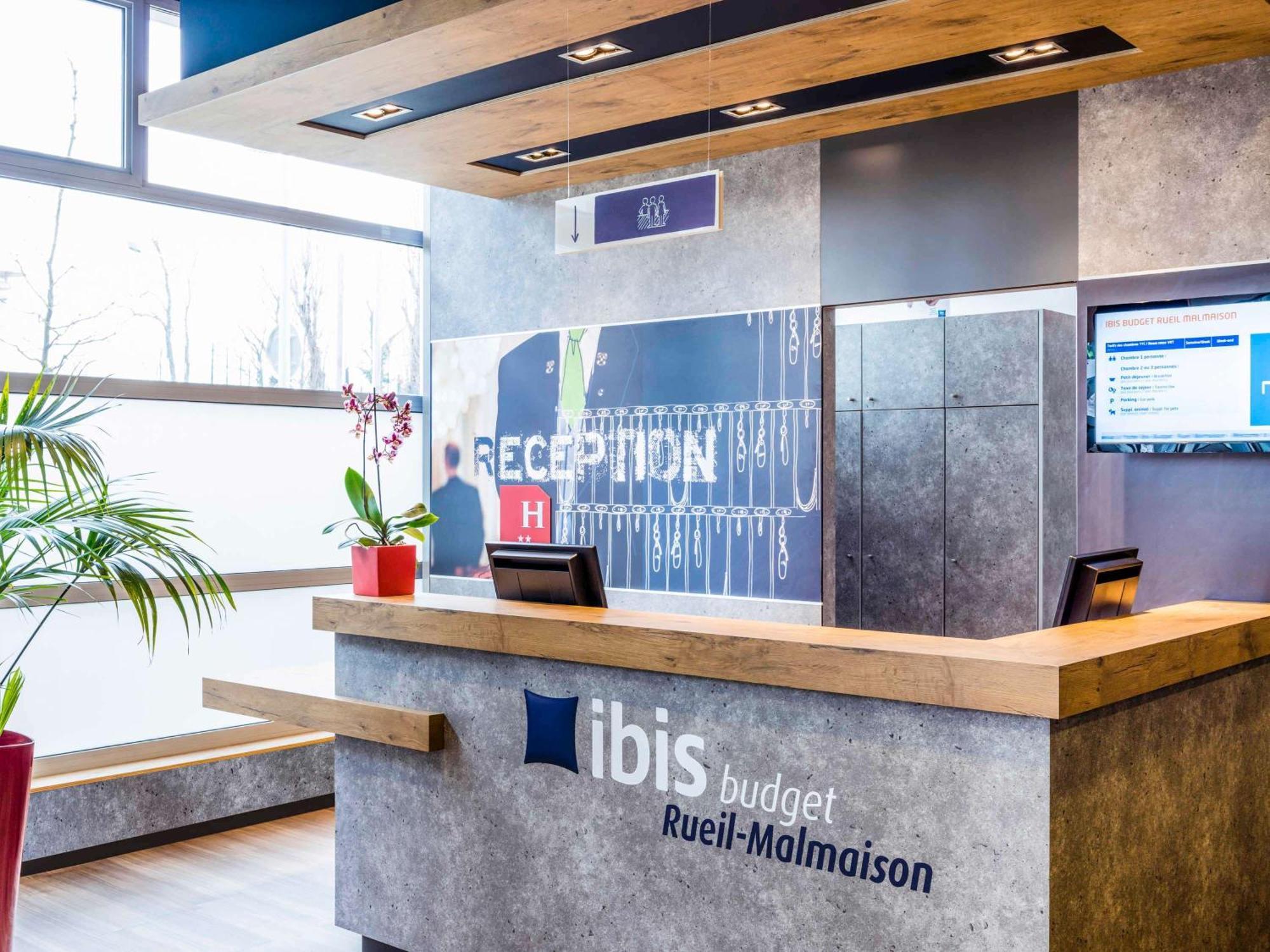 ibis budget Rueil Malmaison Bagian luar foto